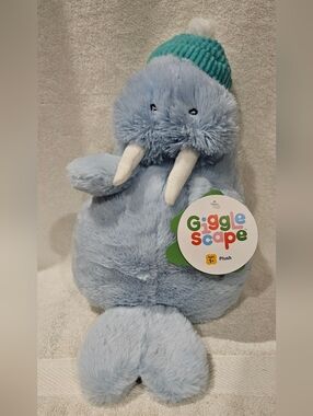 GIGGLE SCAPE WALRUS PLUSH